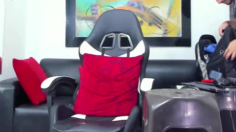 Juan Diego Uribe online show from January 2025 02:32:01 PM