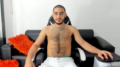 Juan Diego Uribe online show from March 2025 01:46:01 PM