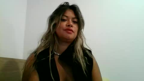 Snapshot of juanita_cw chatting on October 2025 01:51:02 PM juanita_cw online show from October 2025 01:51:02 PM