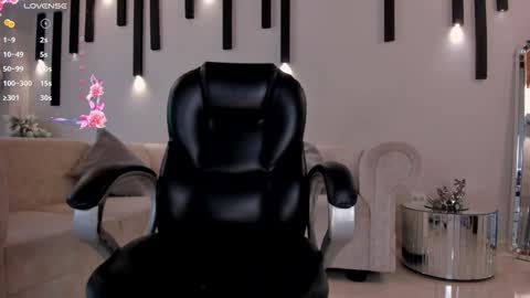 Juanita Clay online show from January 2025 05:51:02 PM