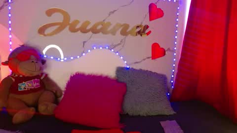 Juanita online show from October 2025 07:49:02 PM