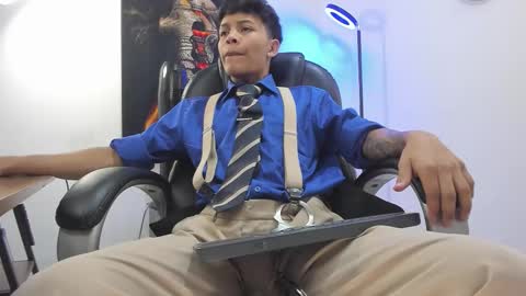 Snapshot of juank_wss chatting on November 2025 02:39:01 PM Juank online show from November 2025 02:39:01 PM