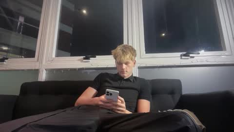 Snapshot of juanswaga chatting on April 2026 11:43:02 PM juanswaga online show from April 2026 11:43:02 PM