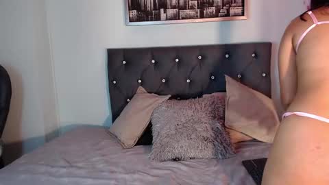 Snapshot of judyhopps_ chatting on December 2025 03:23:02 AM JUDY online show from December 2025 03:23:02 AM