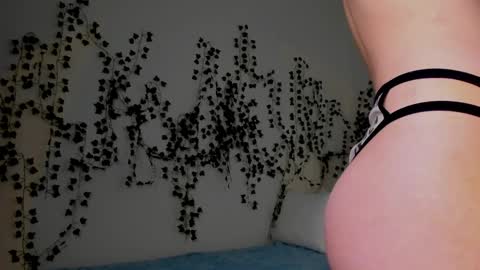 Snapshot of judymiles chatting on October 2025 02:04:01 AM Angelica online show from October 2025 02:04:01 AM