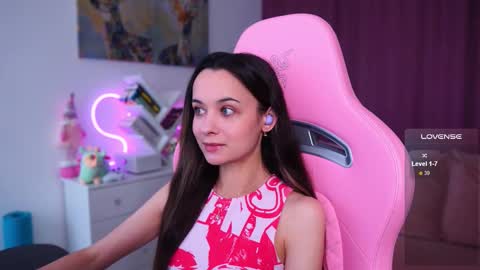 Angelina online show from October 2025 11:06:02 AM