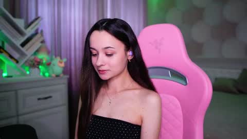 Snapshot of juicy___angel chatting on June 2026 12:50:02 PM Angelina online show from June 2026 12:50:02 PM
