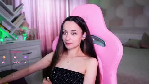 Snapshot of juicy___angel chatting on June 2026 12:44:01 PM Angelina online show from June 2026 12:44:01 PM