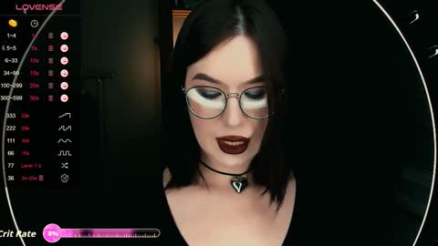 Snapshot of juicy_burrito chatting on November 2025 09:14:01 PM Bella online show from November 2025 09:14:01 PM