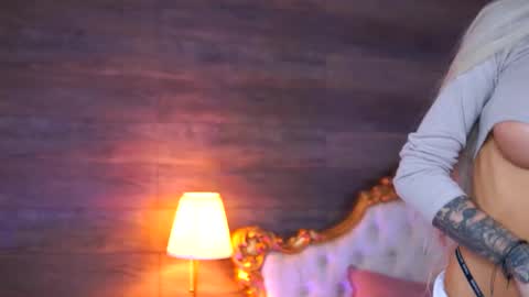 Snapshot of juicy_jessye chatting on November 2025 08:30:01 PM Jessye online show from November 2025 08:30:01 PM