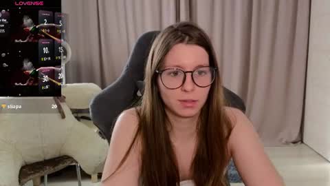 Snapshot of juicy_mystery chatting on June 2026 04:27:01 PM laura online show from June 2026 04:27:01 PM