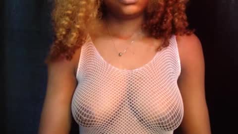 Snapshot of juicy_plumx chatting on February 2025 05:04:02 PM Wet Baddie online show from February 2025 05:04:02 PM