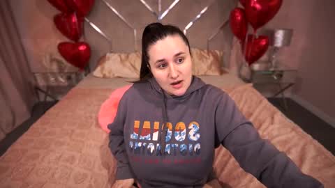 Snapshot of juicyberryy chatting on February 2025 06:09:01 PM Milana online show from February 2025 06:09:01 PM