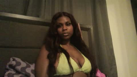 Snapshot of juicyexotic chatting on November 2025 01:43:01 PM JuicyExotic online show from November 2025 01:43:01 PM