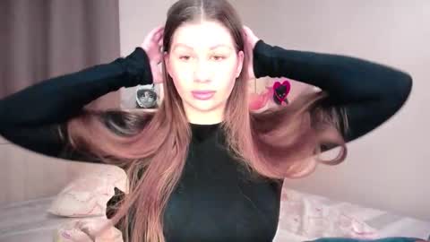 Elena online show from February 2026 05:17:01 PM