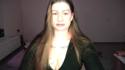 Elena online show from April 2026 06:45:01 PM