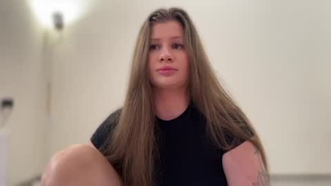 Elena online show from July 2026 01:36:01 PM