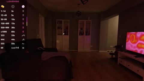 Juicy online show from October 2025 03:44:01 PM