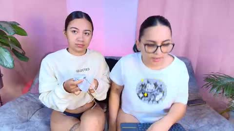 Jules and Gia online show from December 2025 10:42:01 AM