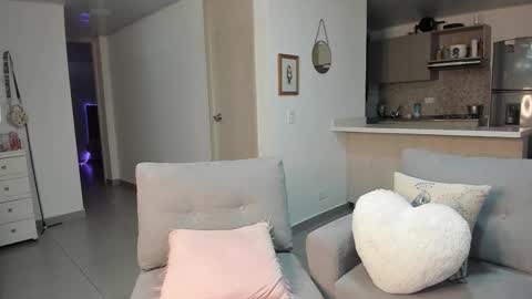 julessy online show from February 2026 03:40:02 PM