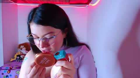 Juliana online show from December 2025 03:23:01 AM