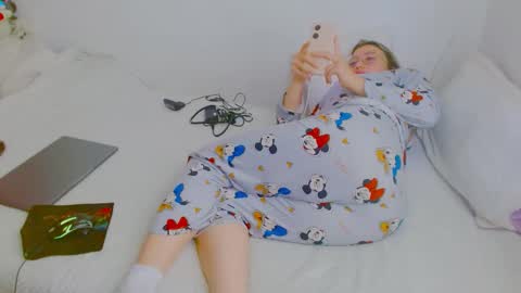  Juliana Torres  online show from February 2026 04:43:02 PM