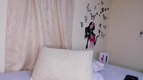 Juli online show from February 2025 06:04:01 PM