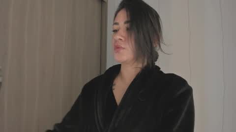 Juli Modelo Independiente online show from November 2025 10:59:01 AM