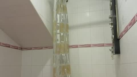 julia_giulia online show from November 2025 01:44:02 PM