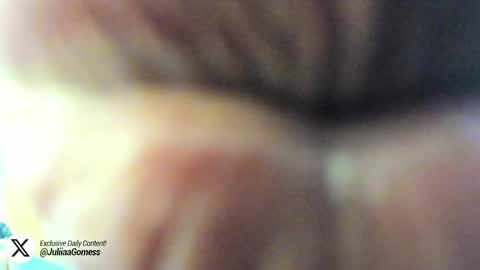 Julia Gomes online show from November 2025 07:34:02 PM