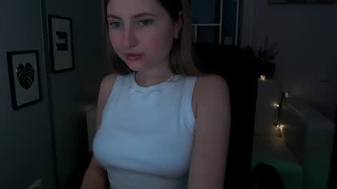 Julia  online show from December 2024 02:45:02 AM