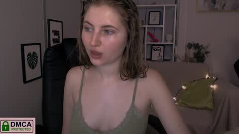 Julia  online show from December 2024 02:31:02 AM