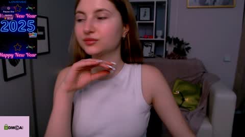 Julia  online show from January 2025 04:44:02 PM