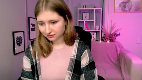 Julia  online show from January 2025 08:37:02 PM