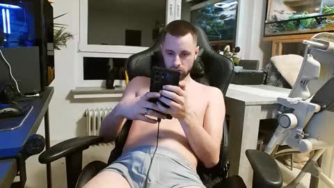 julia_official online show from February 2026 09:04:01 PM