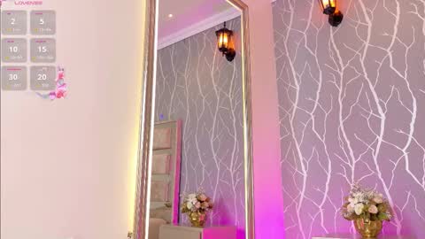 julia_rivers online show from January 2026 05:27:02 PM