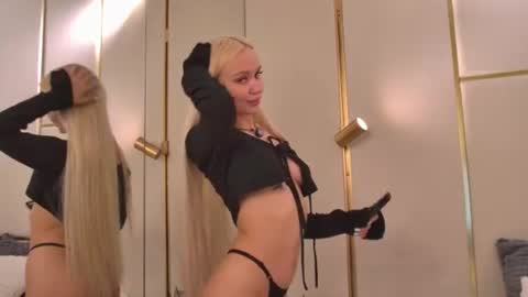 Snapshot of juliahotty_ chatting on June 2026 02:38:01 PM Julia online show from June 2026 02:38:01 PM