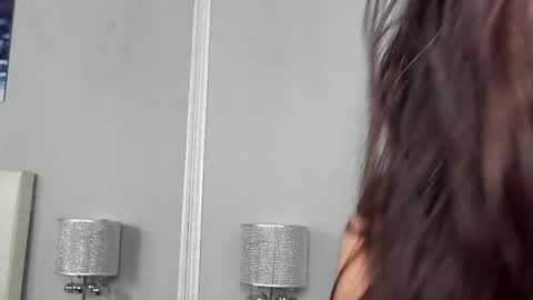 JuliaHunt online show from November 2025 06:17:01 PM