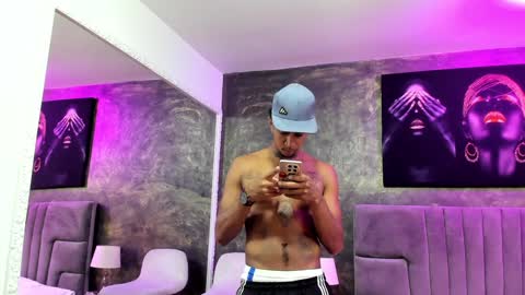 Snapshot of julian_billy chatting on December 2024 01:38:02 PM julian billy online show from December 2024 01:38:02 PM