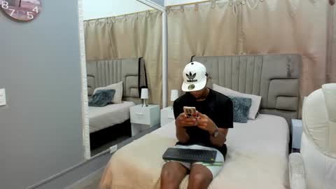 Snapshot of julian_billy chatting on January 2025 03:54:01 PM julian billy online show from January 2025 03:54:01 PM