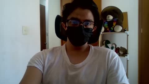 Snapshot of julian_mora7 chatting on March 2025 07:37:02 PM Julian Mora online show from March 2025 07:37:02 PM