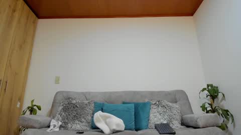 julian_wallace online show from December 2024 07:06:02 AM