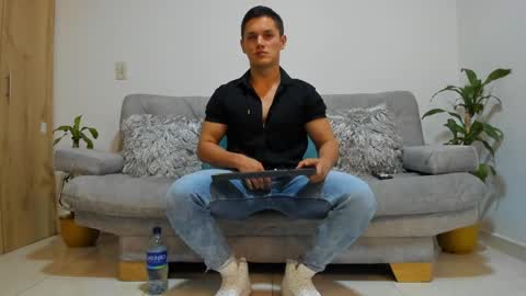 julian_wallace online show from December 2024 10:49:02 PM