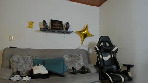 julian_wallace online show from October 2025 05:19:02 PM