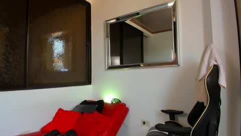 julian_wallace online show from March 2026 07:54:01 PM