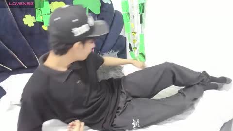 Julian online show from March 2026 08:59:02 PM