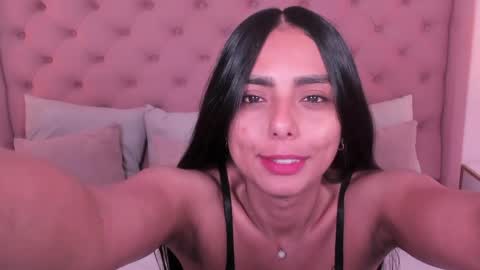 Snapshot of juliana_davies_ chatting on April 2026 05:29:01 PM Juli online show from April 2026 05:29:01 PM