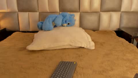 juliana_js_ online show from January 2025 11:45:01 PM