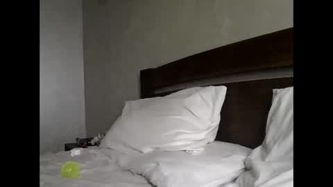 julianagold1 online show from October 2025 09:47:02 PM