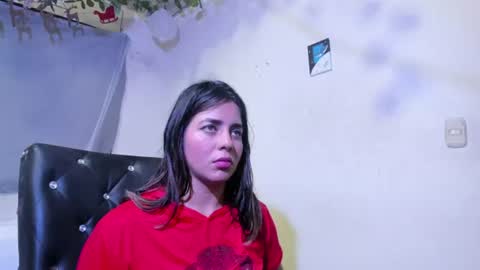 Snapshot of julianasalazar chatting on June 2026 11:38:02 PM camila online show from June 2026 11:38:02 PM